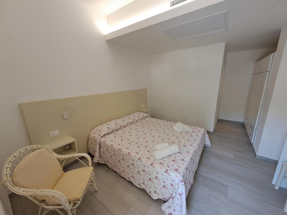 Le Roccette Mare Beach Hotel & Restaurant Тропеа Екстер'єр фото