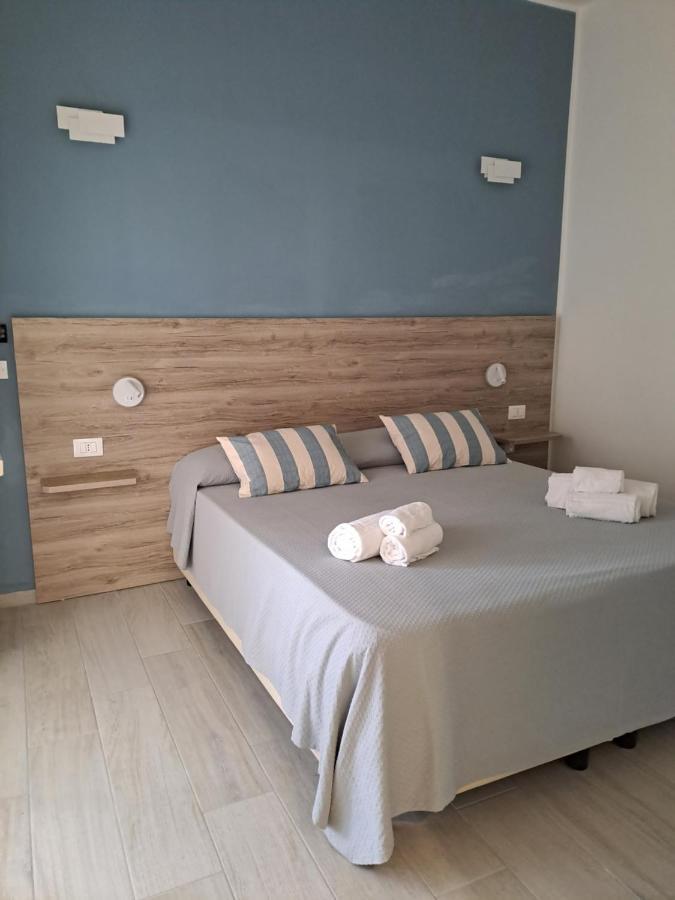 Le Roccette Mare Beach Hotel & Restaurant Тропеа Екстер'єр фото