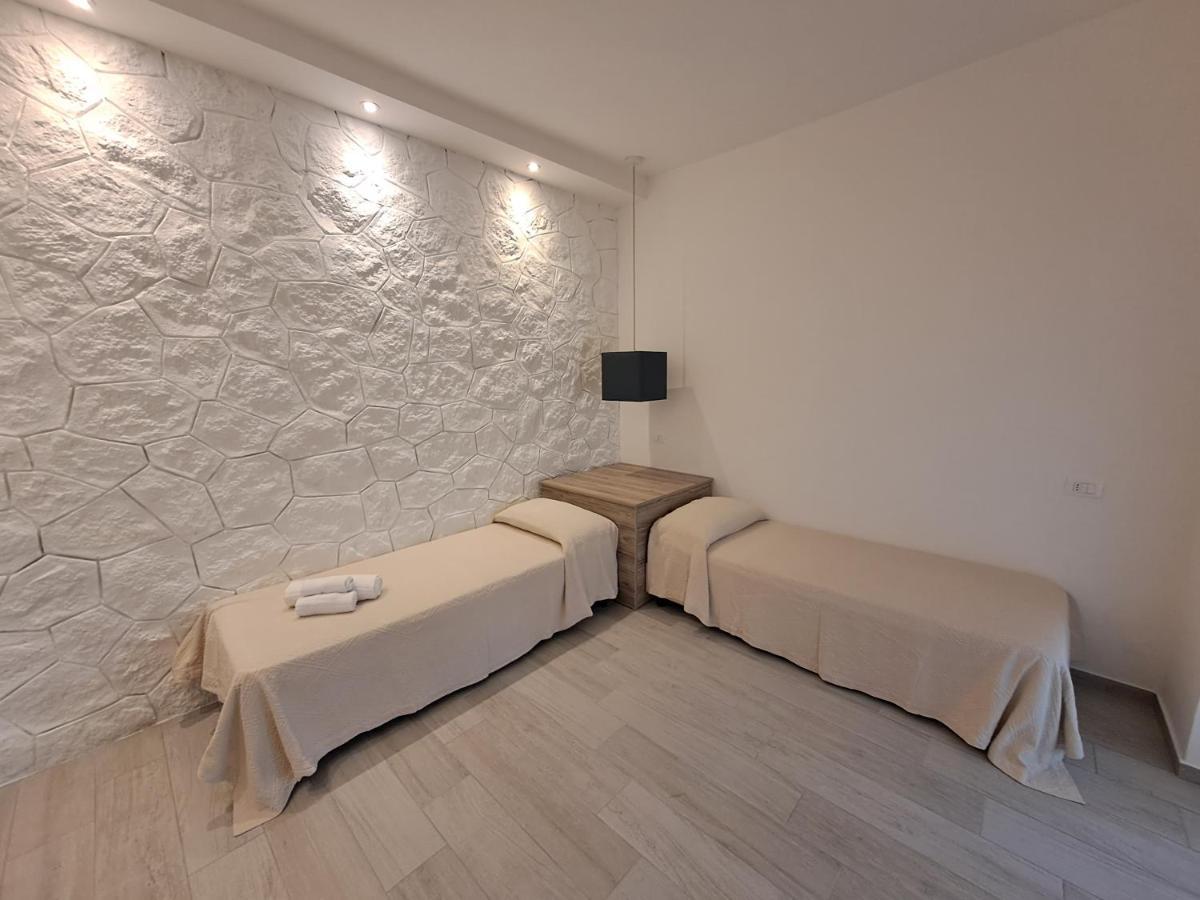 Le Roccette Mare Beach Hotel & Restaurant Тропеа Екстер'єр фото