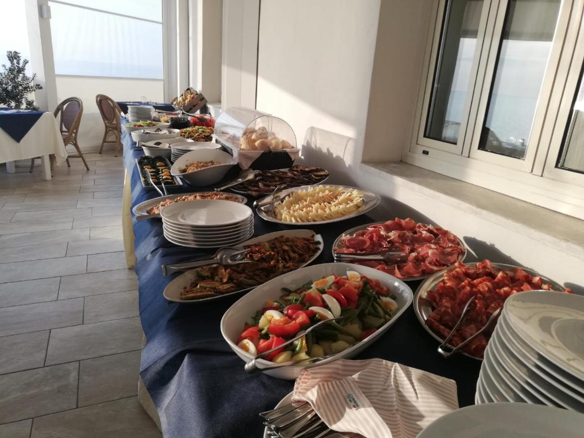 Le Roccette Mare Beach Hotel & Restaurant Тропеа Екстер'єр фото