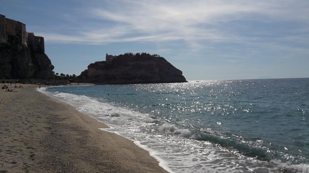 Le Roccette Mare Beach Hotel & Restaurant Тропеа Екстер'єр фото