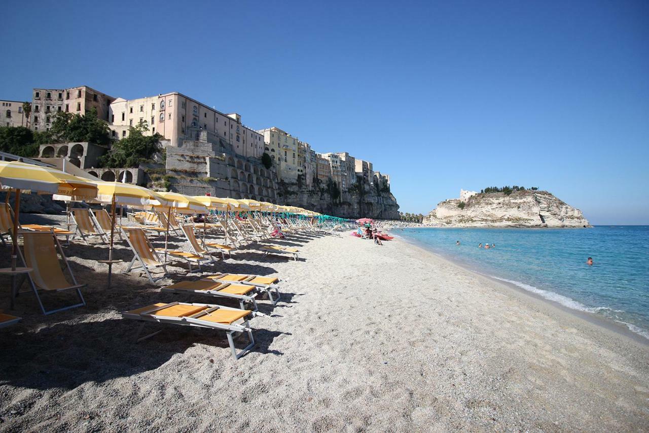 Le Roccette Mare Beach Hotel & Restaurant Тропеа Екстер'єр фото