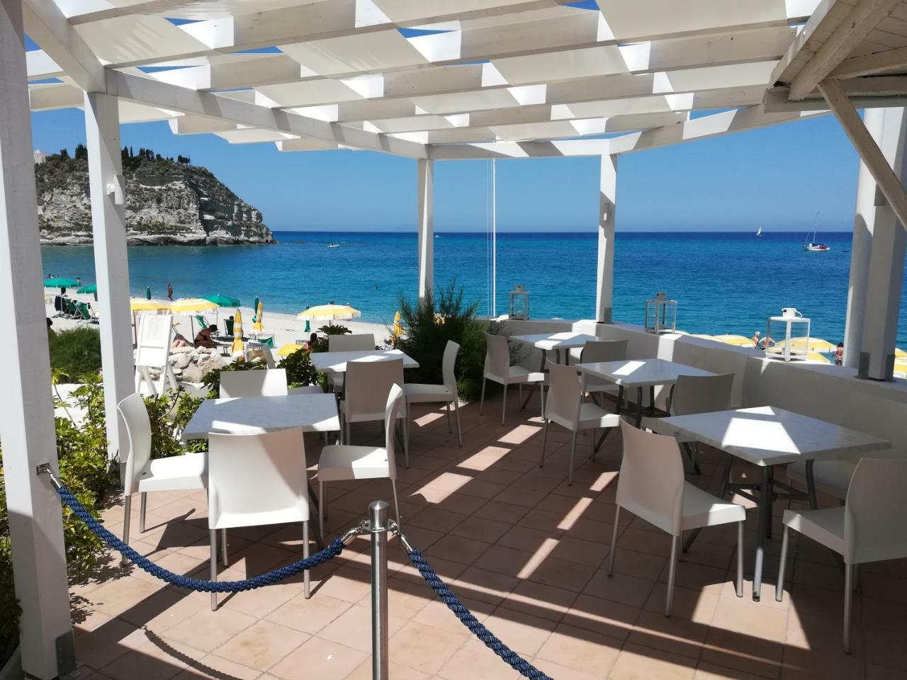 Le Roccette Mare Beach Hotel & Restaurant Тропеа Екстер'єр фото